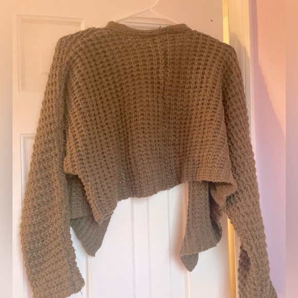 Forever21 Cropped Green Cardigan - Picture 2 of 5